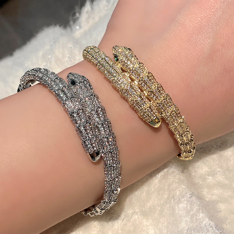 Domineering Imitation Snake Scale Snake Shape Bracelet European and American Personality Green Eye Snake Bracelet Retro Fashion Cross-Border Punk Jewelry